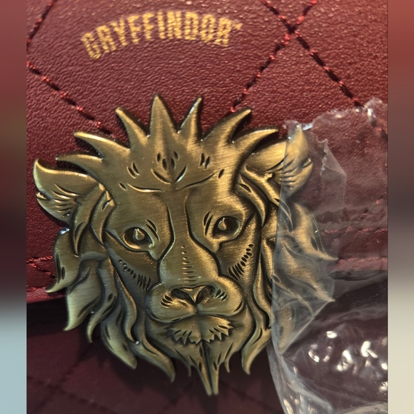 Warner Bros. Harry Potter Gryffindor Quilted Burgundy Mini Handbag - Picture 13 of 13